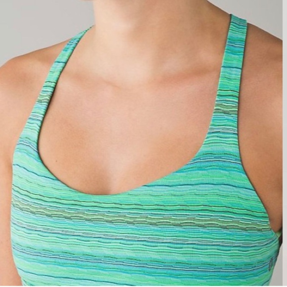 Lululemon Free to be Bra